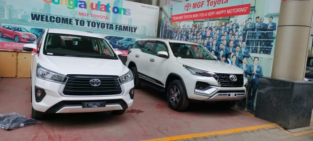 Hire Best Taxi & Innova Cabs Sector 46 Gurugram 01244200022 @Induscarrental 1 Indus Innova Image