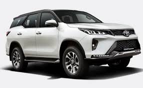 Hire Luxury Cars for Hourly, Monthly, and Yearly Rentals 4 Fortuner Indus Car