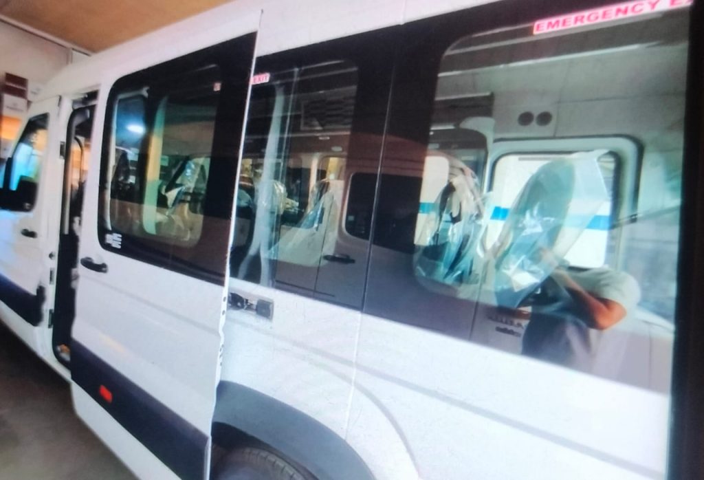 Hire the Best Mini Bus for Daily, Hourly, Monthly, or Yearly Basis with Indus Car Rental 1 force urbania rental